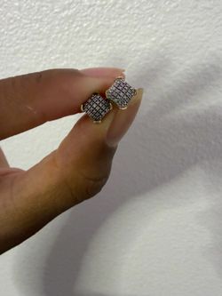 10k dimond earrings