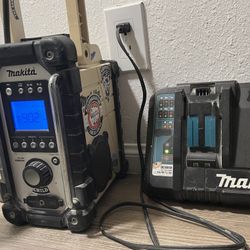 Makita Radio, Battery Charger, And Lamp