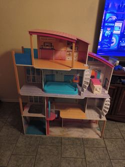 Barbie doll house