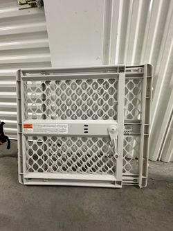 Adjustable Baby / Pets Safety Gate