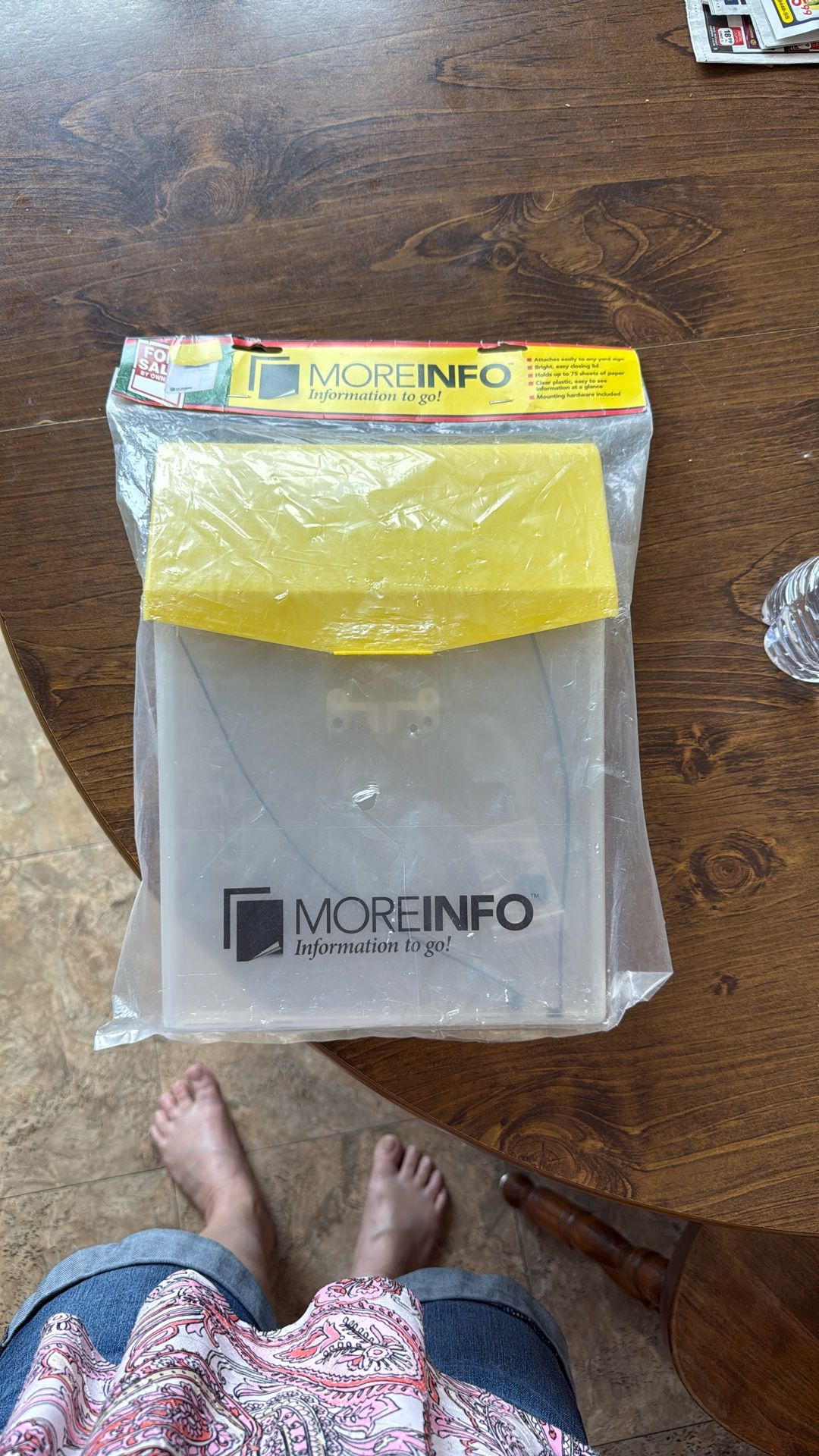 Container To Put Info In For A House/estate Or Garage Sale That Attaches To The Sign