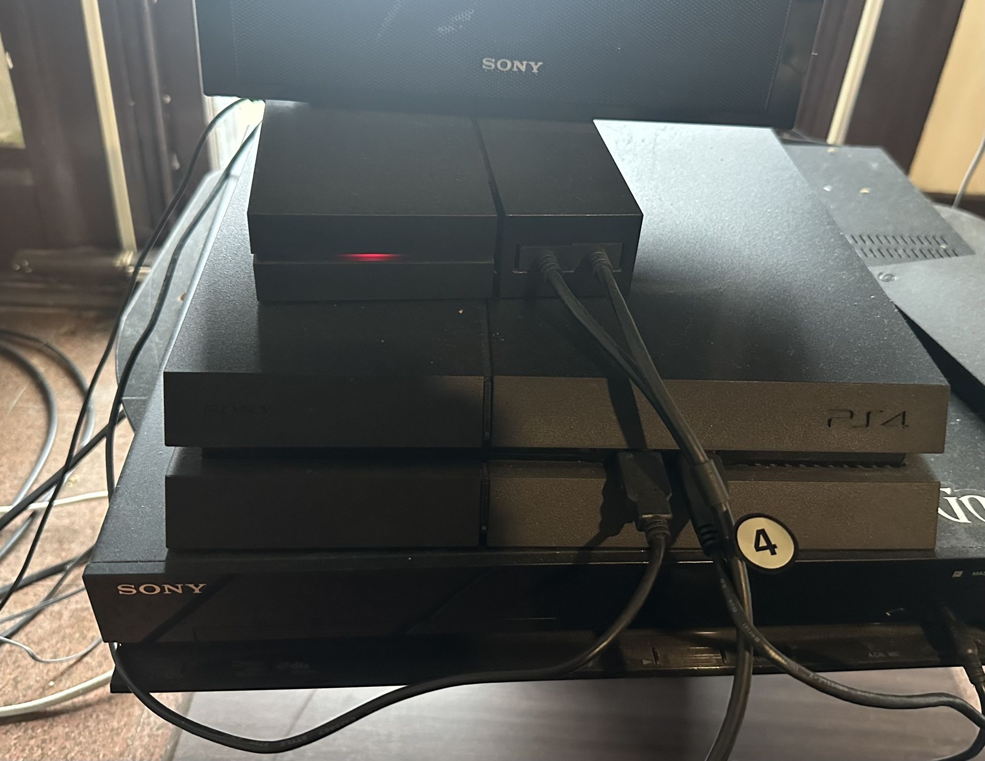 PS4 PSVr And Accessories 