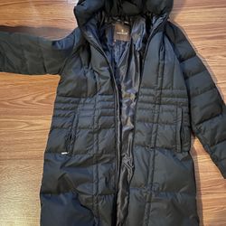 Monclair Down Filled Duffle. Large. Black