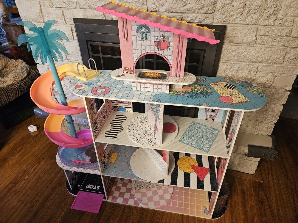 Lol Dollhouse Plus Dolls And Accessories