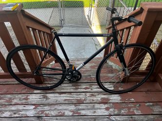 Harper Critical 700C Single Speed / Fixed Gear Bike – New Chain – Needs Seat