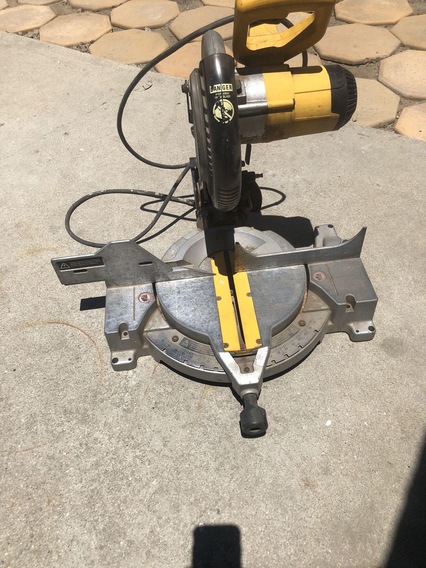 Dewalt Compound Chopsaw