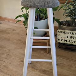 Cute Wood Bar Stool