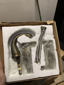 Faucet (Gold/Bronze Color)