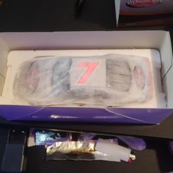 2003 Alan Kulwicki Diecast 1:24 Winston Cup Champion 