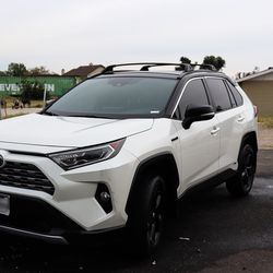 2021 Toyota RAV4 Hybrid XSE AWD – Clean Title