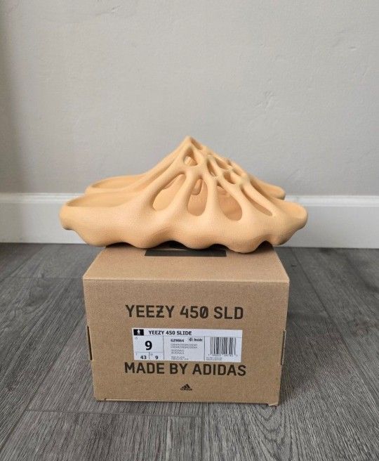 Yeezy Slides 450