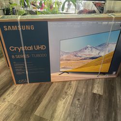65” SAMSUNG Crystal UHD 8 SERIES TU8000