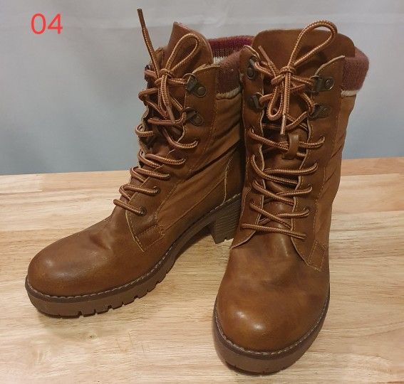 Rouge Women's Brown lace-up boots, size 8 1/2 (04)