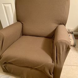 Recliner/Easy Chair 