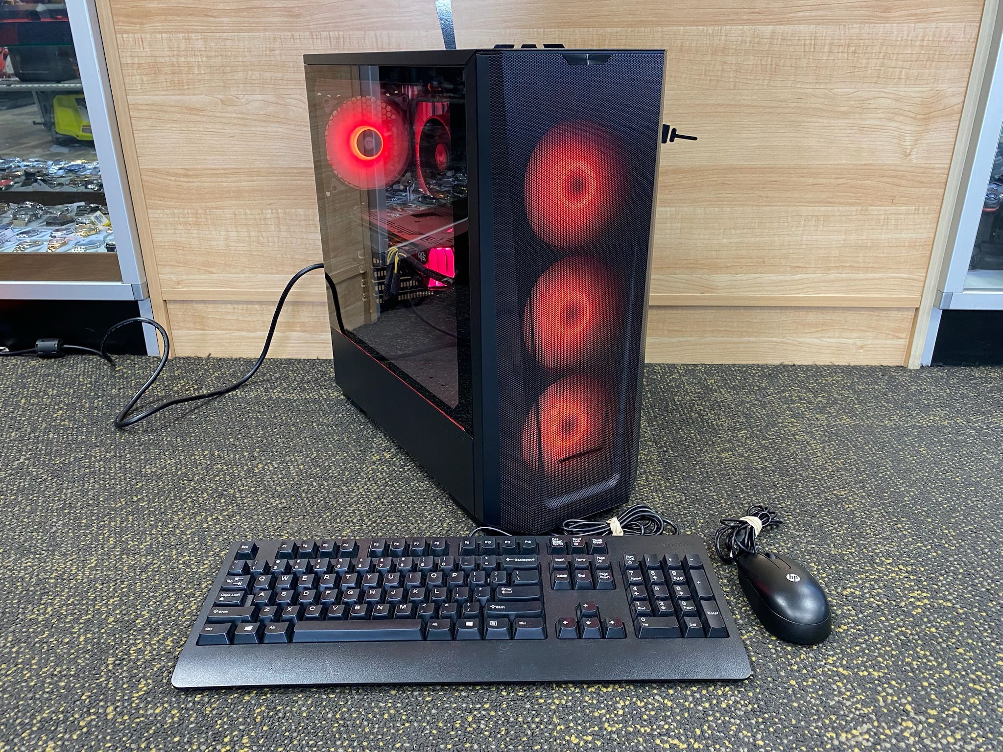 CUSTOM GAMING PC AMD RYZEN 5 5600 - 16GB - RADEON 6600 XT 2TB WITH KEYBOARD AND MOUSE