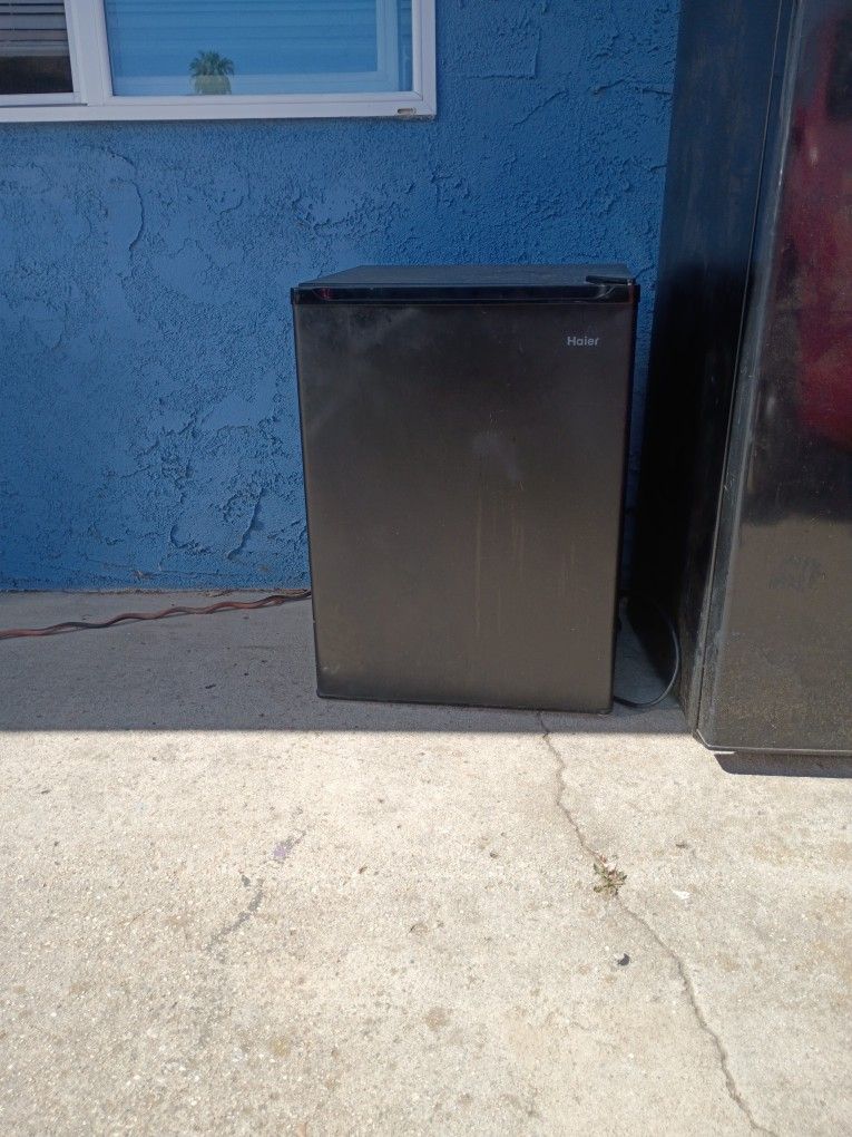 Mini Fridge Haier
