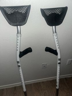 Ergonomic Crutches