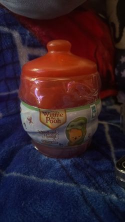Disney Winnie the Pooh Woodland Hunnys Mystery Figure