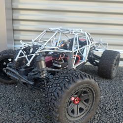 Losi LST 3XL‑E 1/8 Scale 4WD Brushless RC Monster Truck 💨