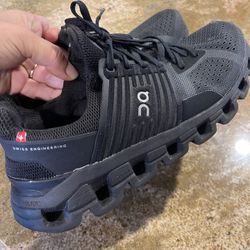 On Cloud Women Shoes
