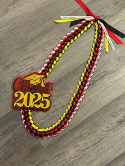 2025 Graduation Lei