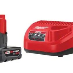 Milwaukee M12 12-Volt Lithium-Ion XC Battery Pack 4.0 Ah and Charger Starter Kit