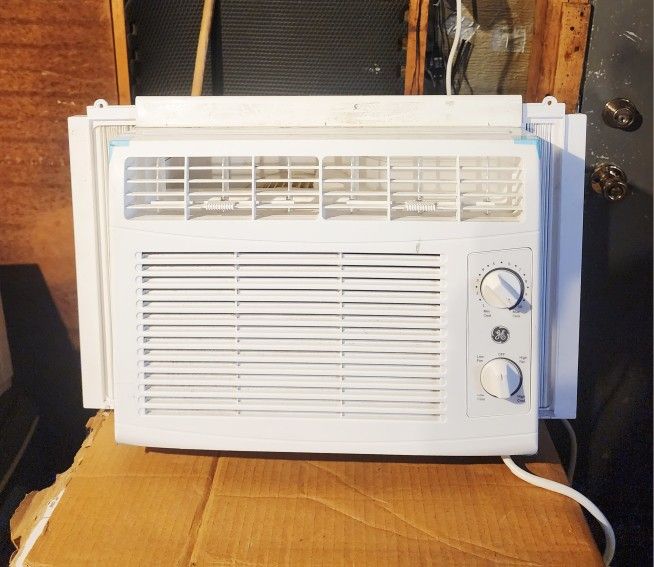 5000BTU GE WINDOW AIR CONDITIONER AC UNIT