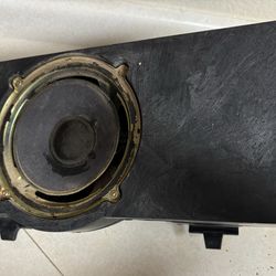 Factory subwoofer For 02 Suburban