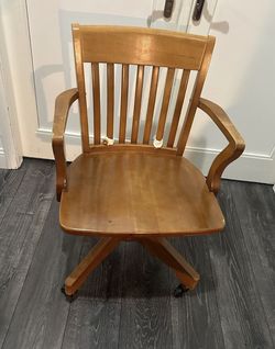 Williams Sonoma Swivel Wood Chair Pick up only