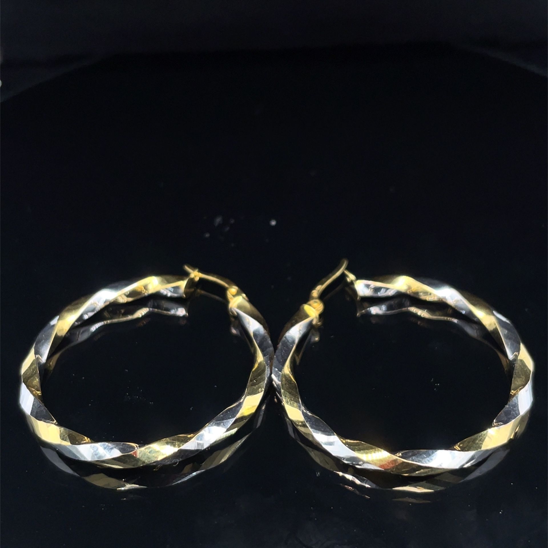 14KT Two Tone Hoop Earrings 3.87g 182321/3