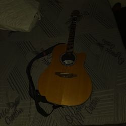 Acoustic/electric Guitar