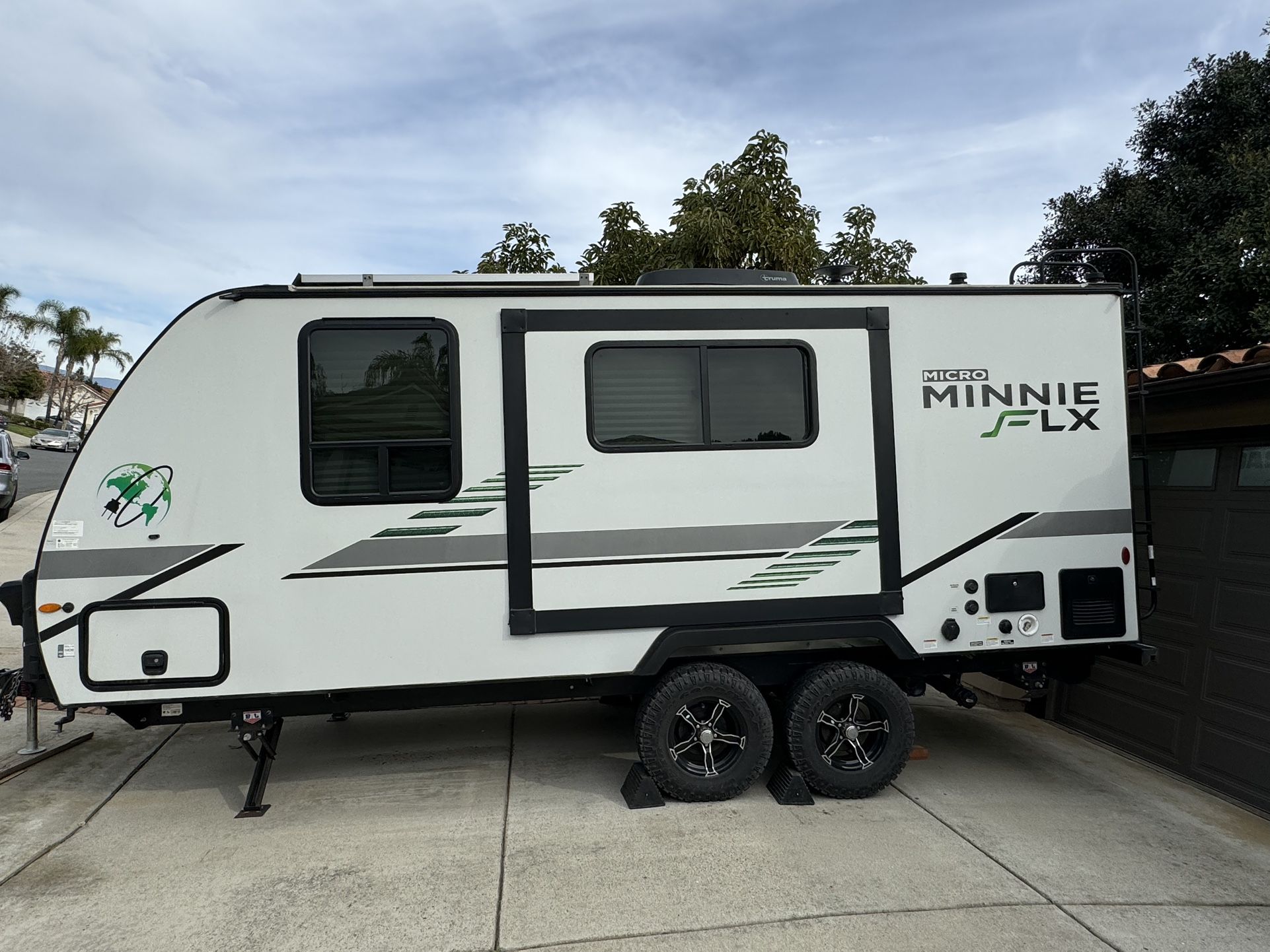 2022 Winnebago Micro Minnie FLX