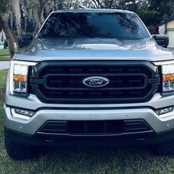 FRONT GRILL  2021 2022 2023 Ford F-150 XLT Grille ML34-8200-AD5YZ9 USED TAKEN OFF