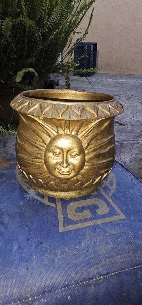 Golden Sun Mystic Flower Plant Pot