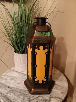 Battery Garden Lantern Decor
14" Tall