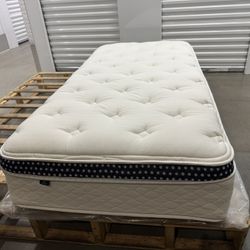 Like New Winkbed Firm Pillow Top Twin XL Mattress