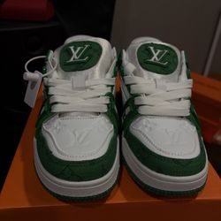 LV shoes size 6 womens 5 in youth for boys