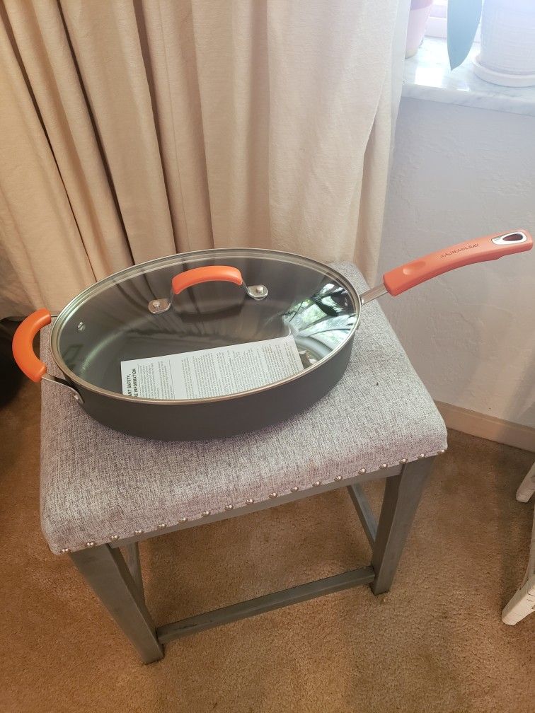 Rachael Ray Oval Sauté Pan