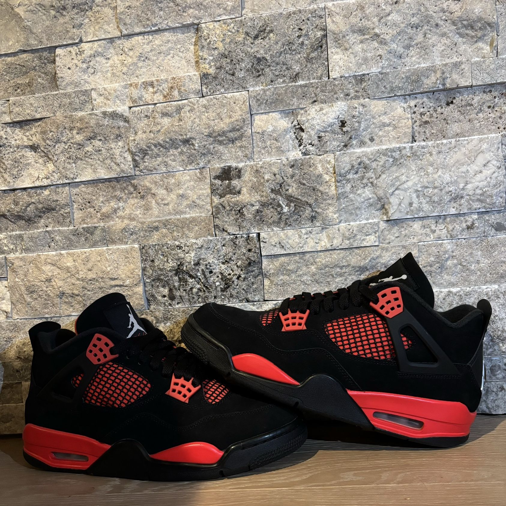 Jordan 4 “red Thunder”