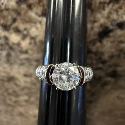 18k White Gold pave Engagement Ring size 5.5