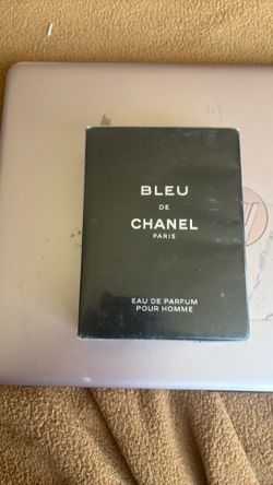 Bleu de Chanel cologne fragrance
