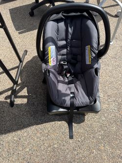 Infant Car Seat with Carry Handle