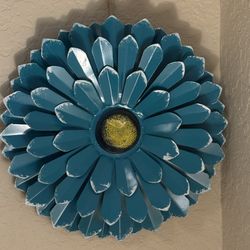 Metal Hanging Blue flower 13 Inches In Circumference