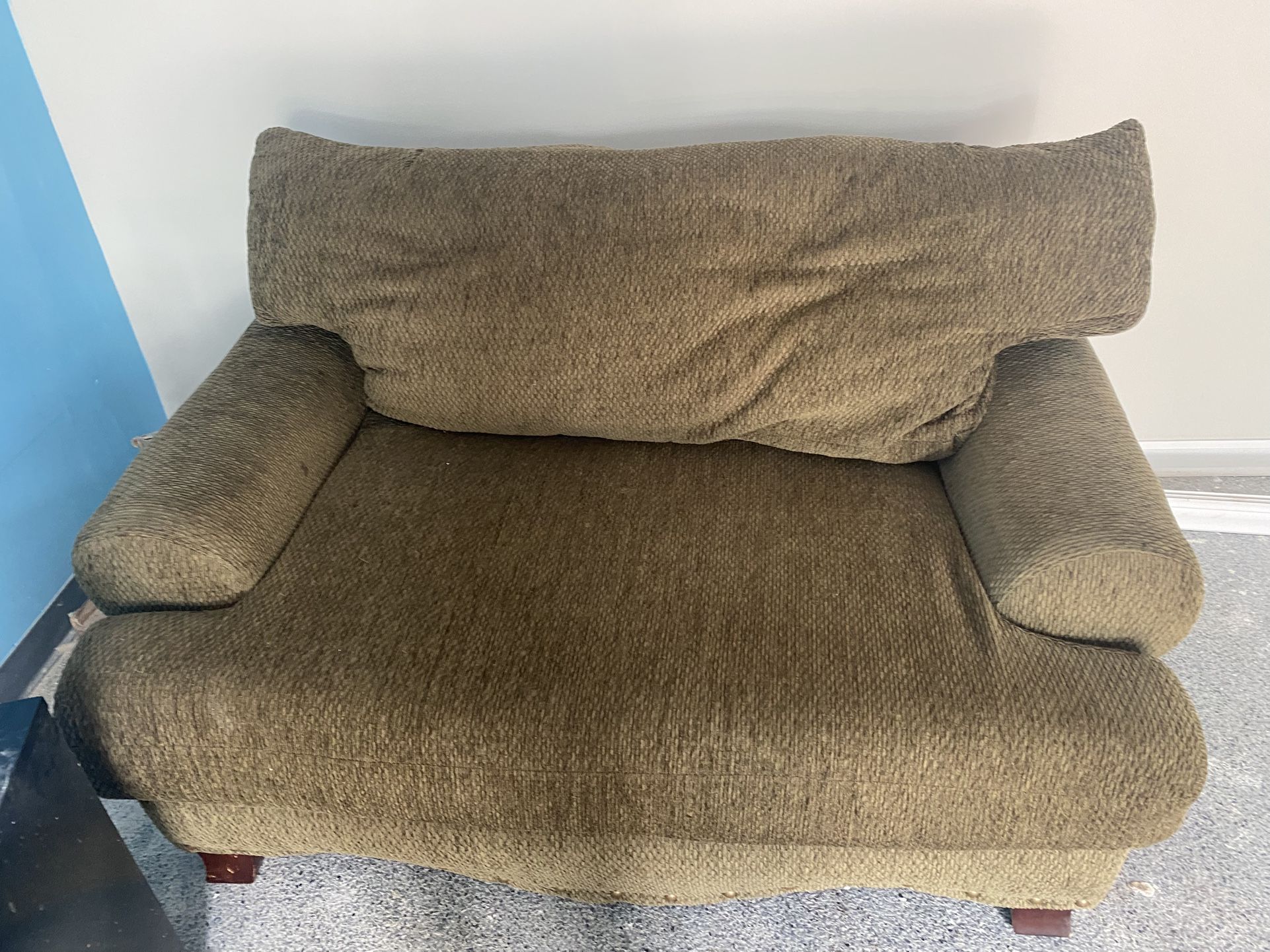 Sofa couch comfortable Extra plush Olive green