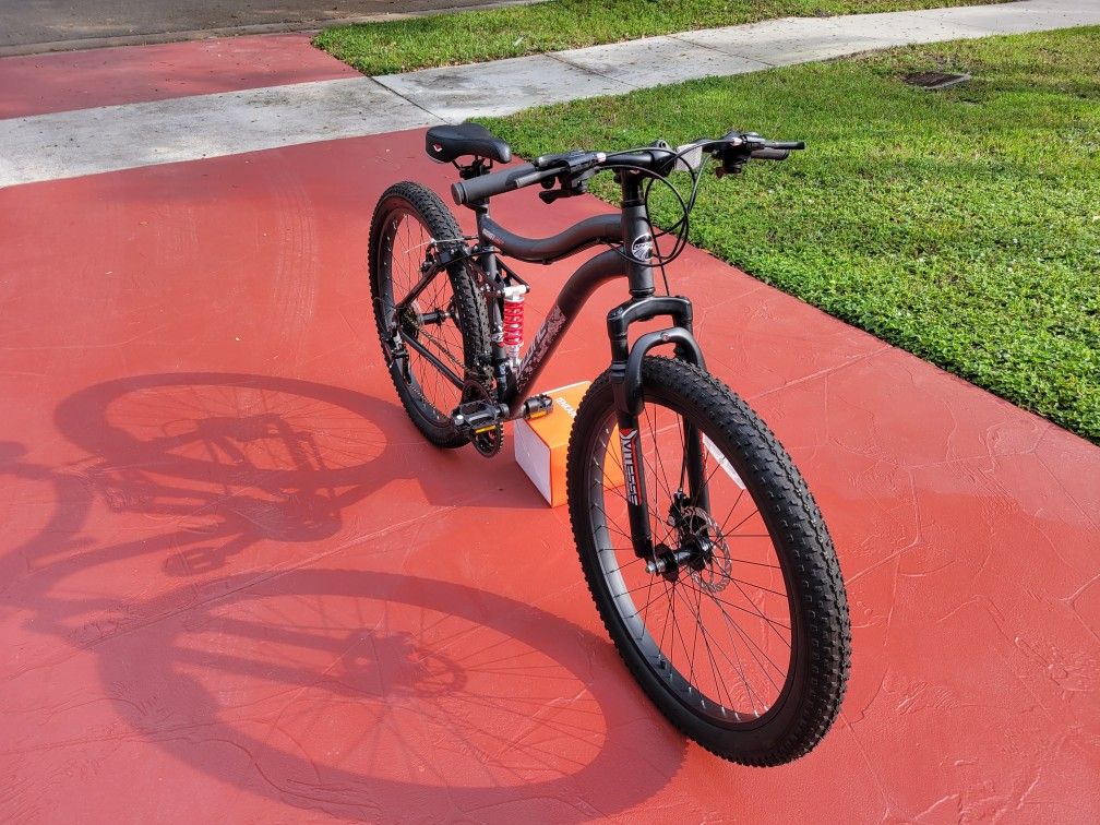 Ozone 500 Men s N275 27.5 in 21 Speed Full Suspension Mountain Bike. for Sale in Pompano Beach FL OfferUp