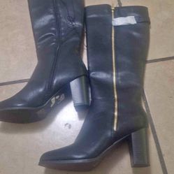 Women Boots Size 11 