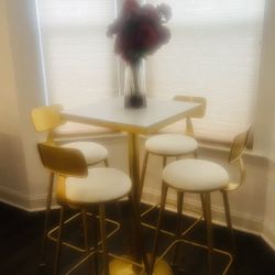 High table Set With 4 Chairs