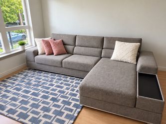 High-End Sectional Sofa with Right Chaise – Moving Sale