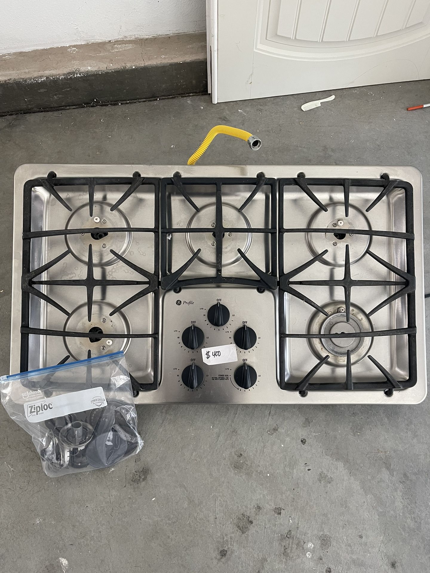 GE PROFILE 36” STOVE- Great condition!