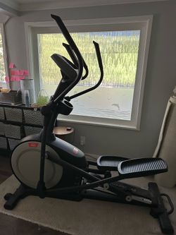 PRO FORM ELLIPTICAL adjustable stride